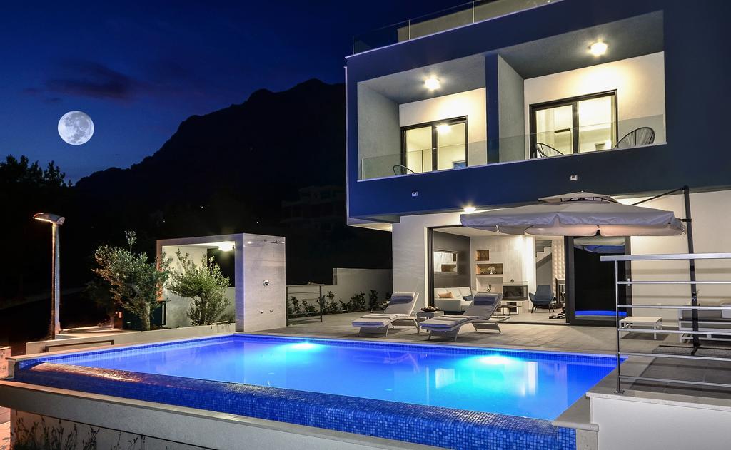 Villa con 4 Camere da Letto e Piscina Privata