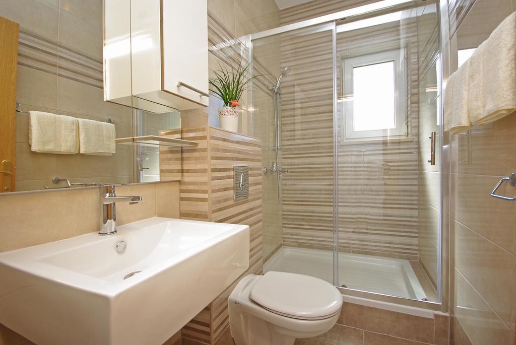 One-Bedroom Apartment (4 Adults),331659472:JPEG