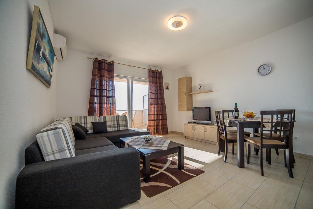 One-Bedroom Apartment with Balcony and Sea View