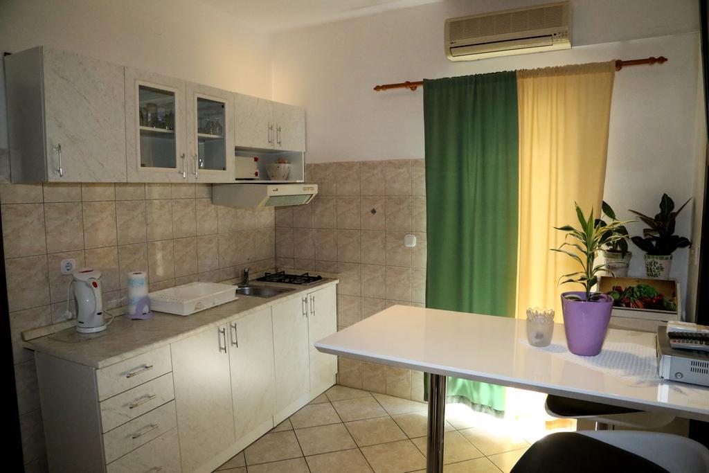 Apartamento de 1 dormitorio con balcón