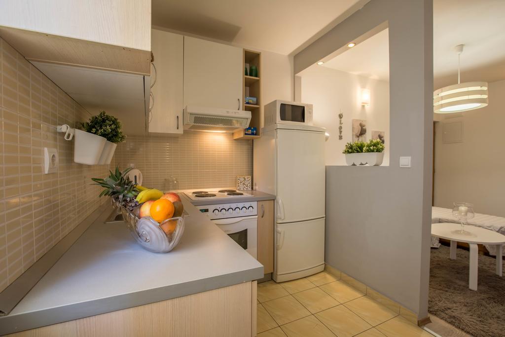 Apartment with Terrace,408125544:JPEG