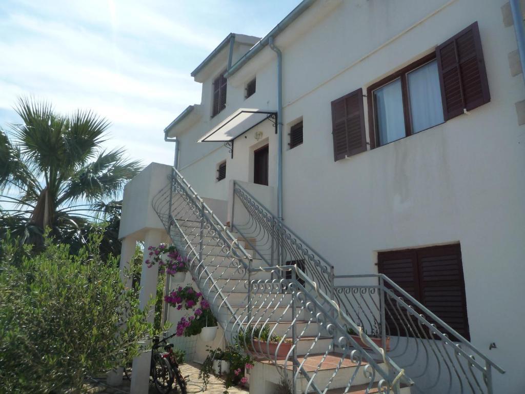 Lux Two-Bedroom Apartment