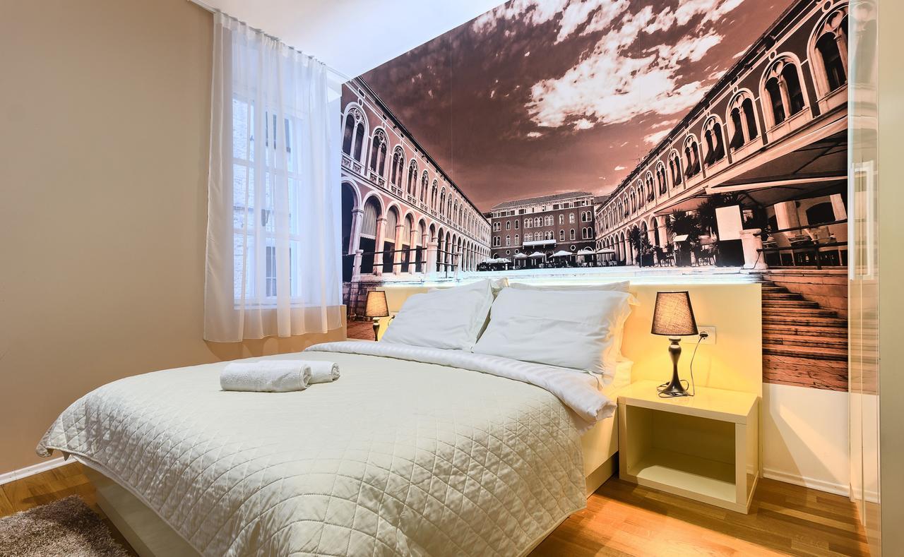 Deluxe Double Room with Shower