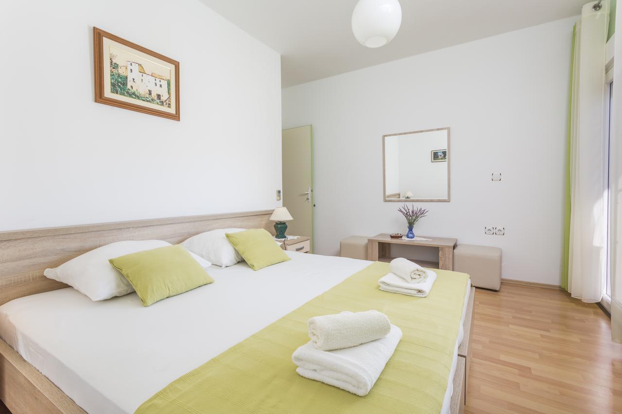 Two-Bedroom Apartment with Balcony and Sea View (3 Adults),644592738:JPEG