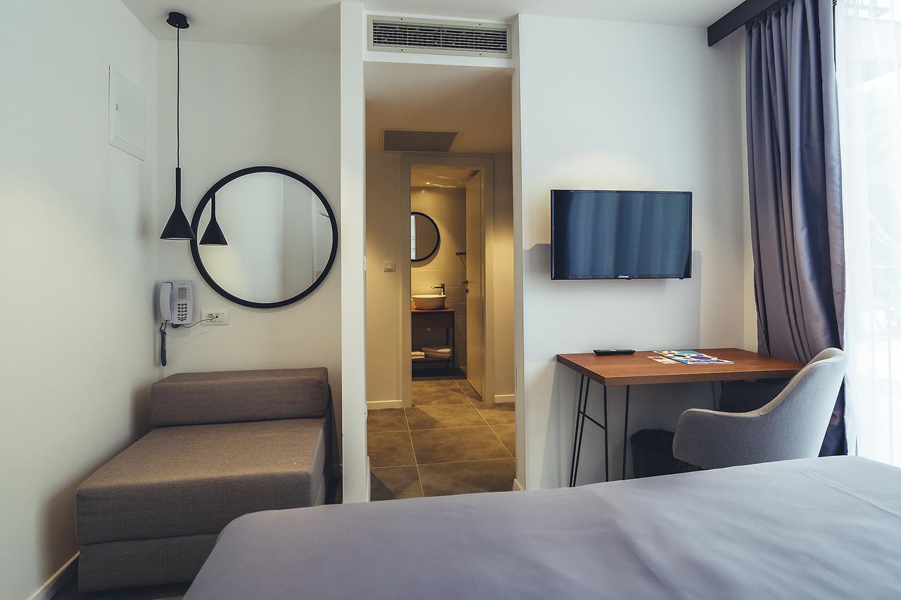 Comfort Room Balcony Park View,663029382:JPEG