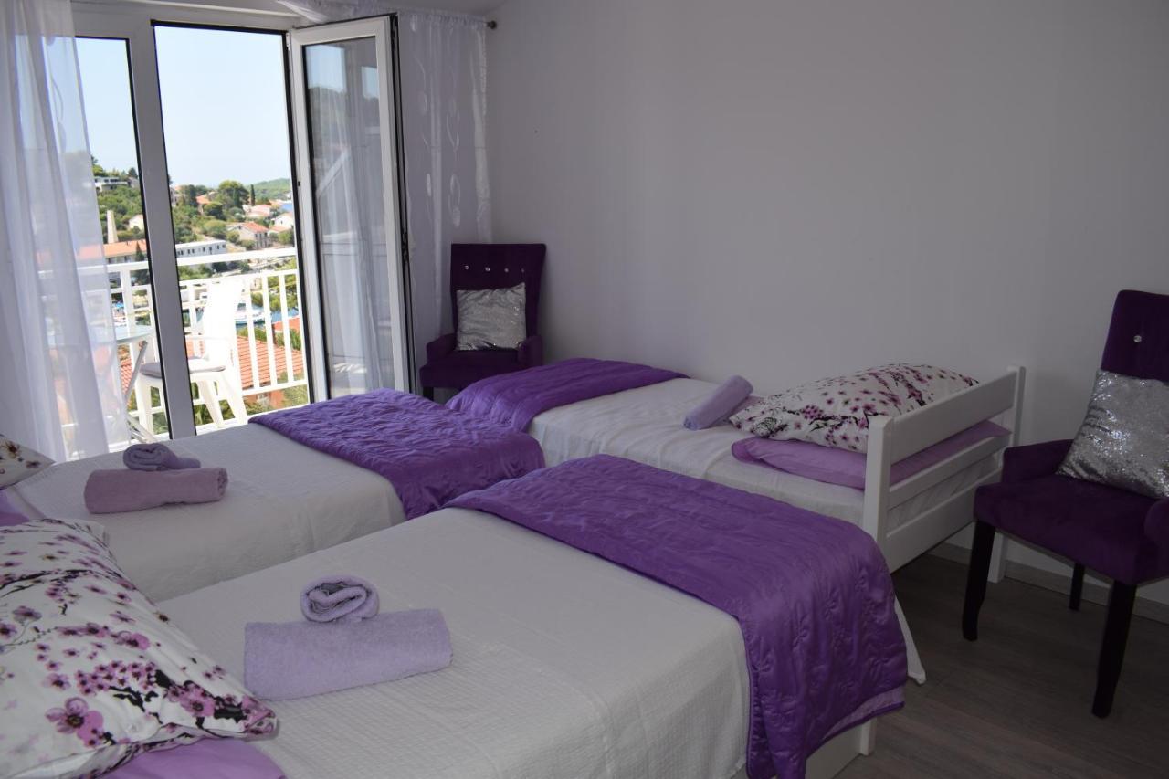 Triple Room with Sea View