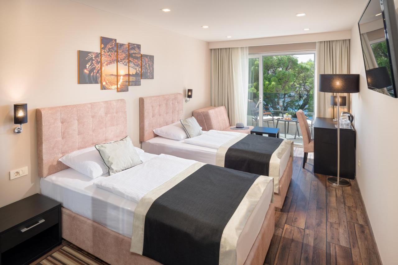 Superior Zimmer mit einem Balkon mit Meerblick