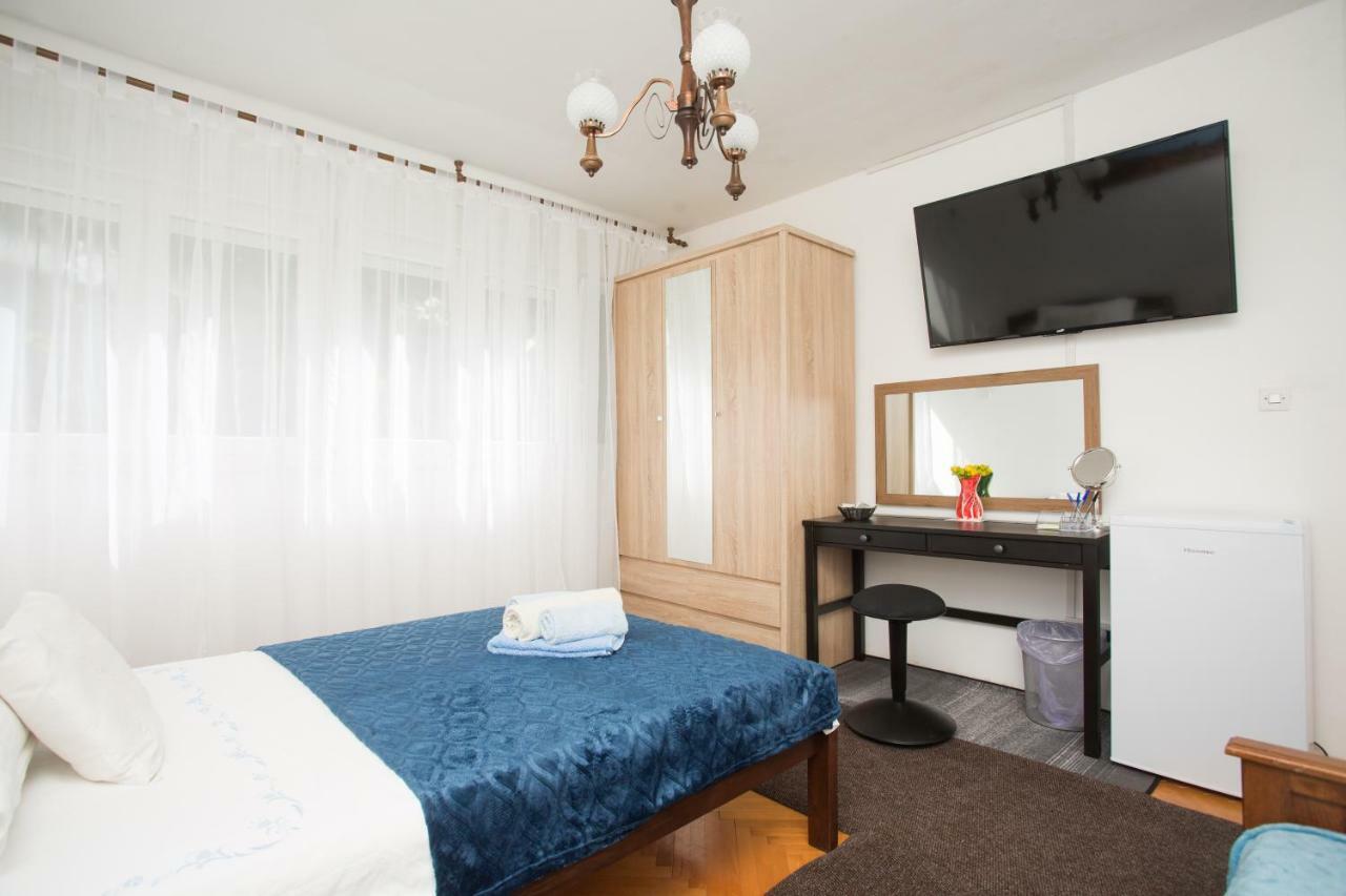 Double Room Shared Toilet