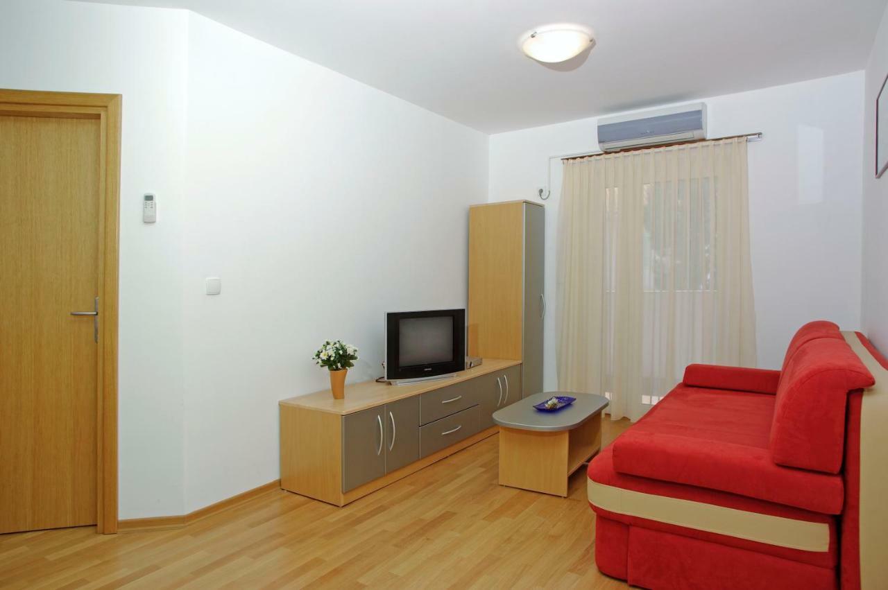 Apartment mit Balkon