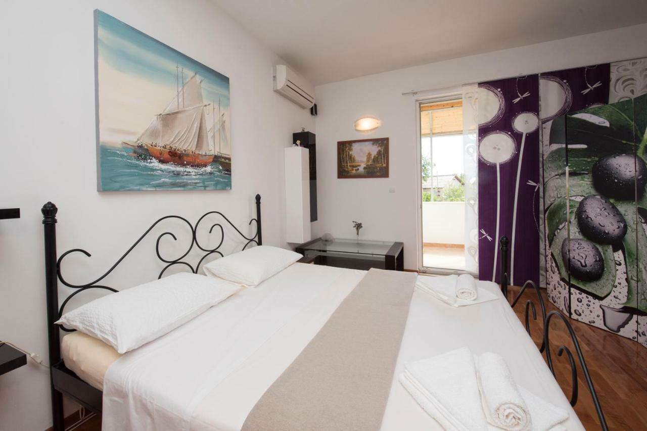 Huis met 1 Slaapkamer en Zwembad