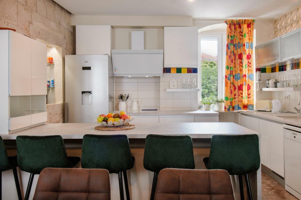 Luxury Three-Bedroom Apartment