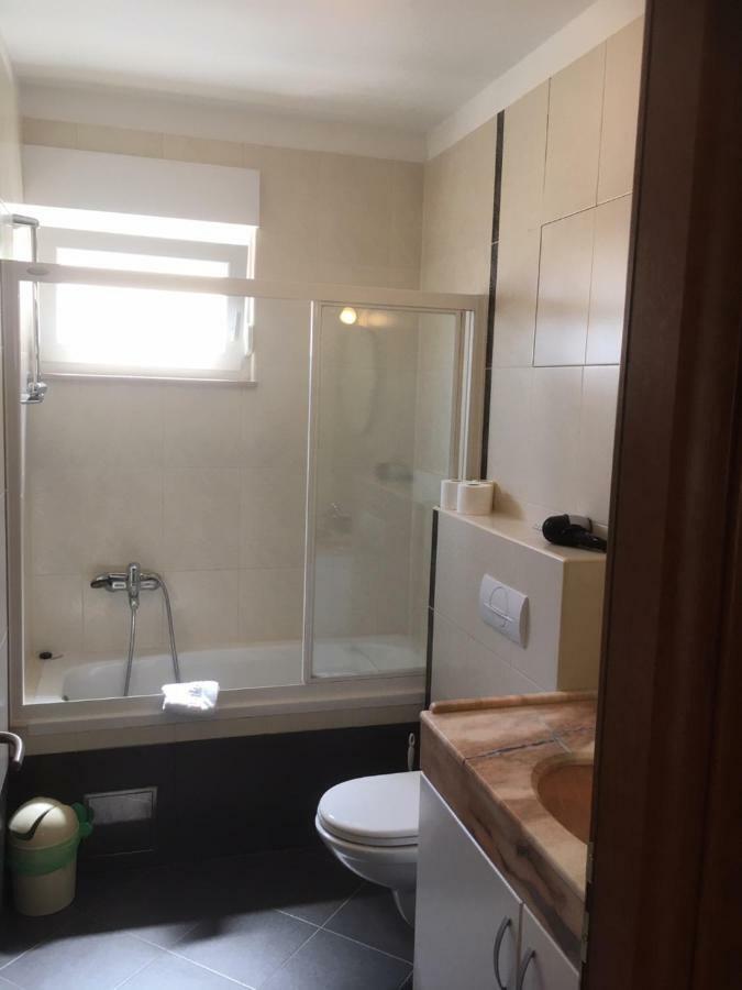 Studio Apartment,265063845:JPEG