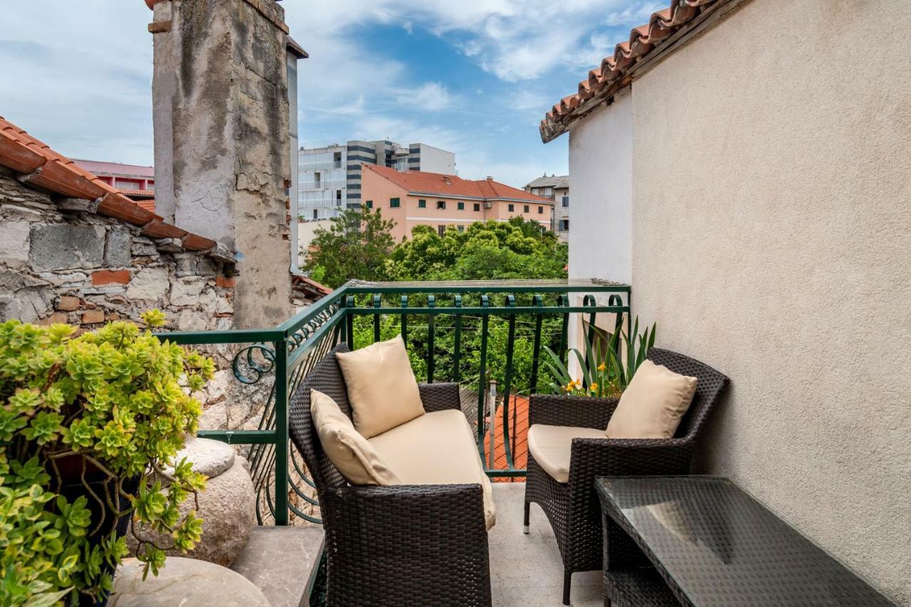 Luxury Three-Bedroom Apartment