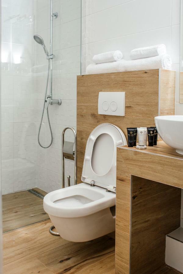 Quarto com Cama de Casal ou 2 de Solteiro e Vista da Cidade