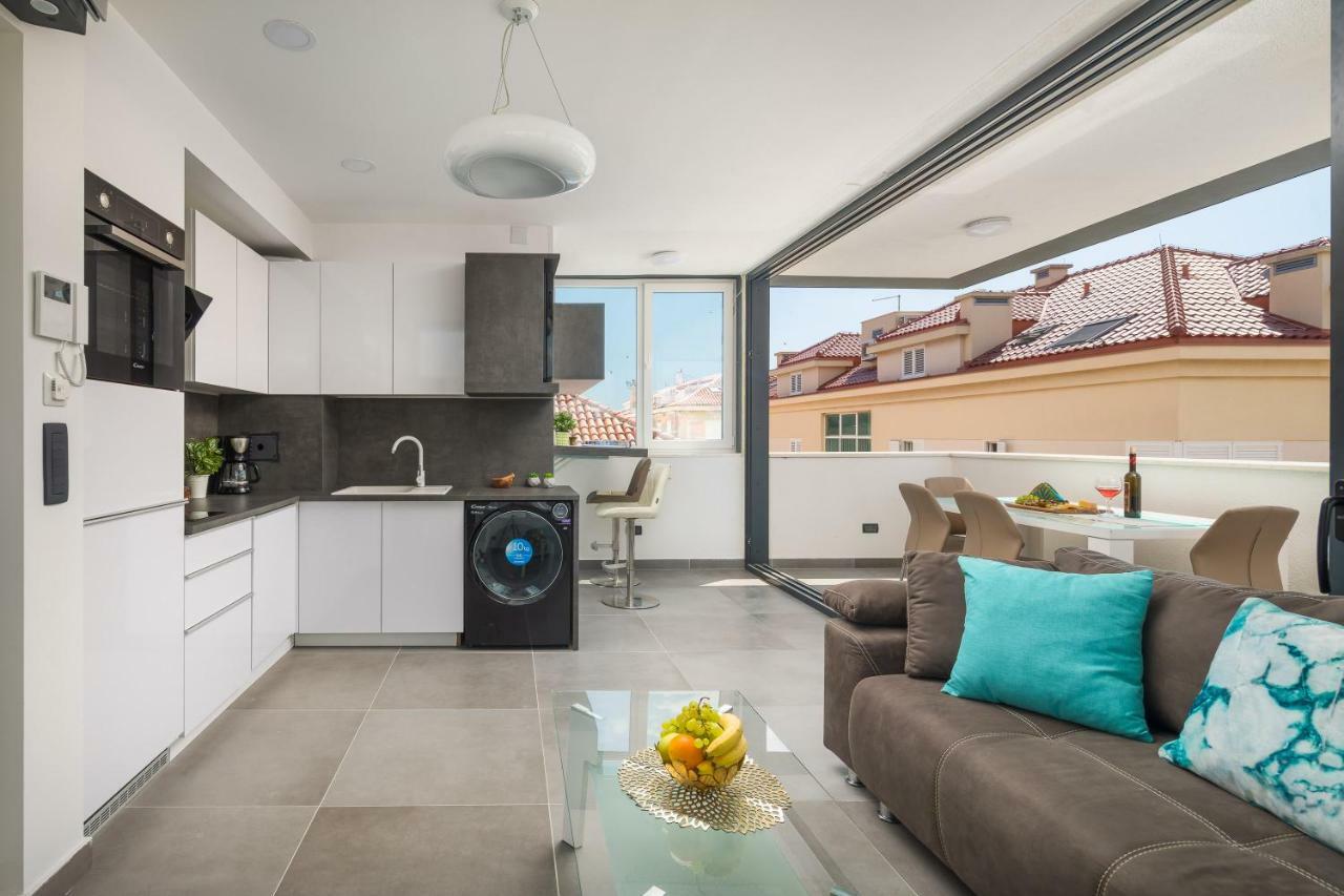 Penthouse Apartment Sea View Jacuzzi