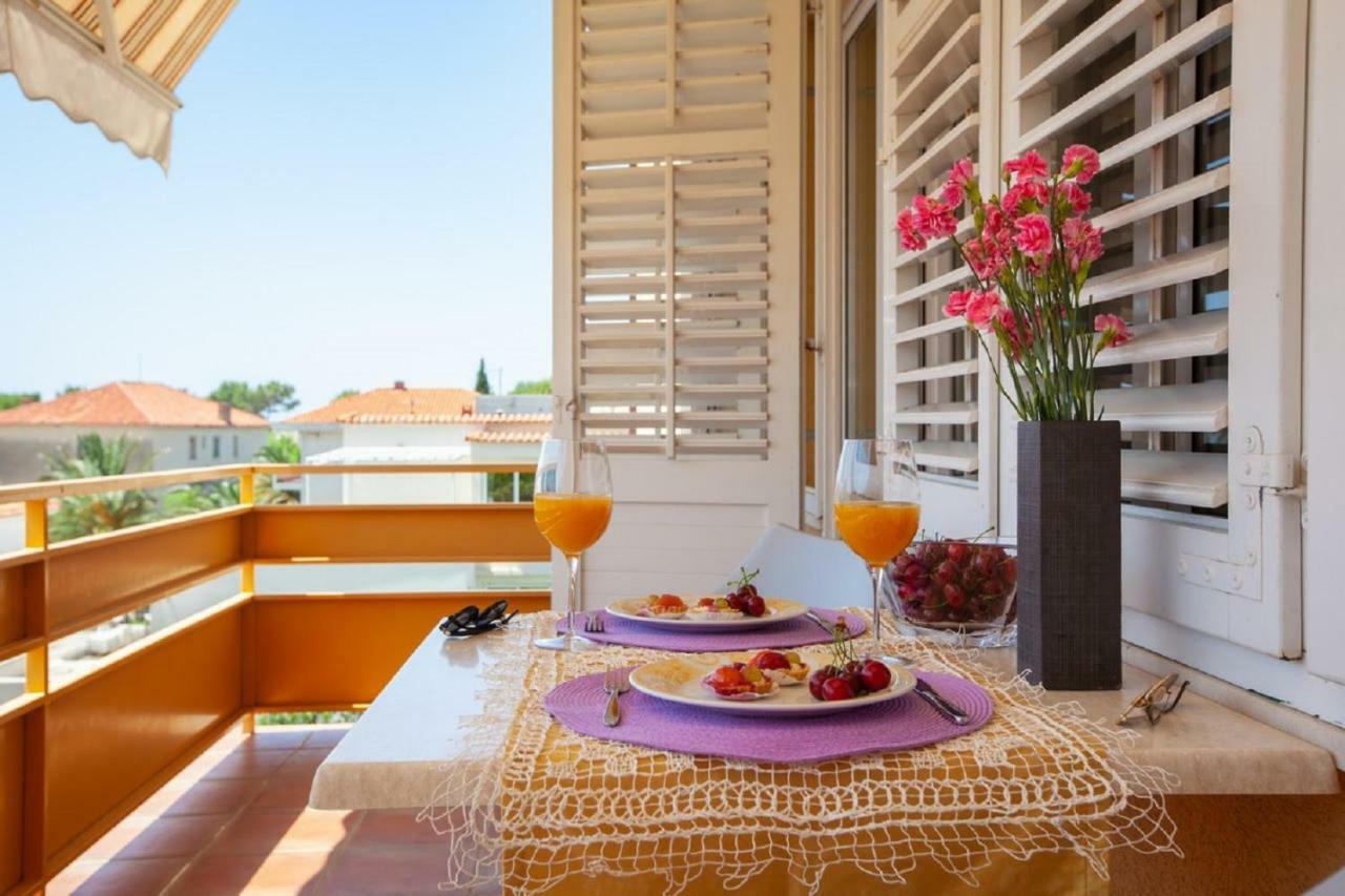 Studio with Balcony