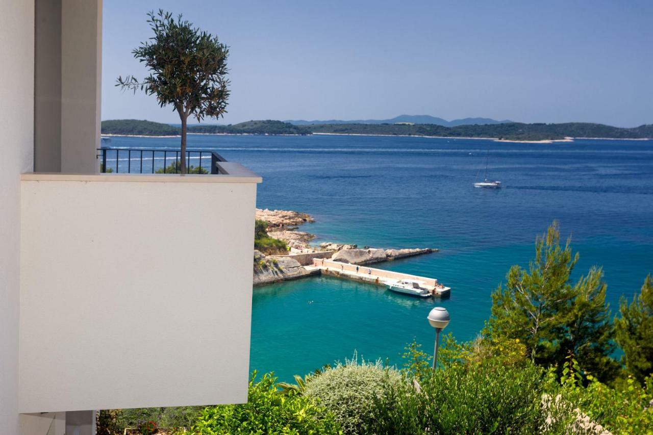 Appartamento Comfort con 1 Camera da Letto, Terrazza e Vista Mare