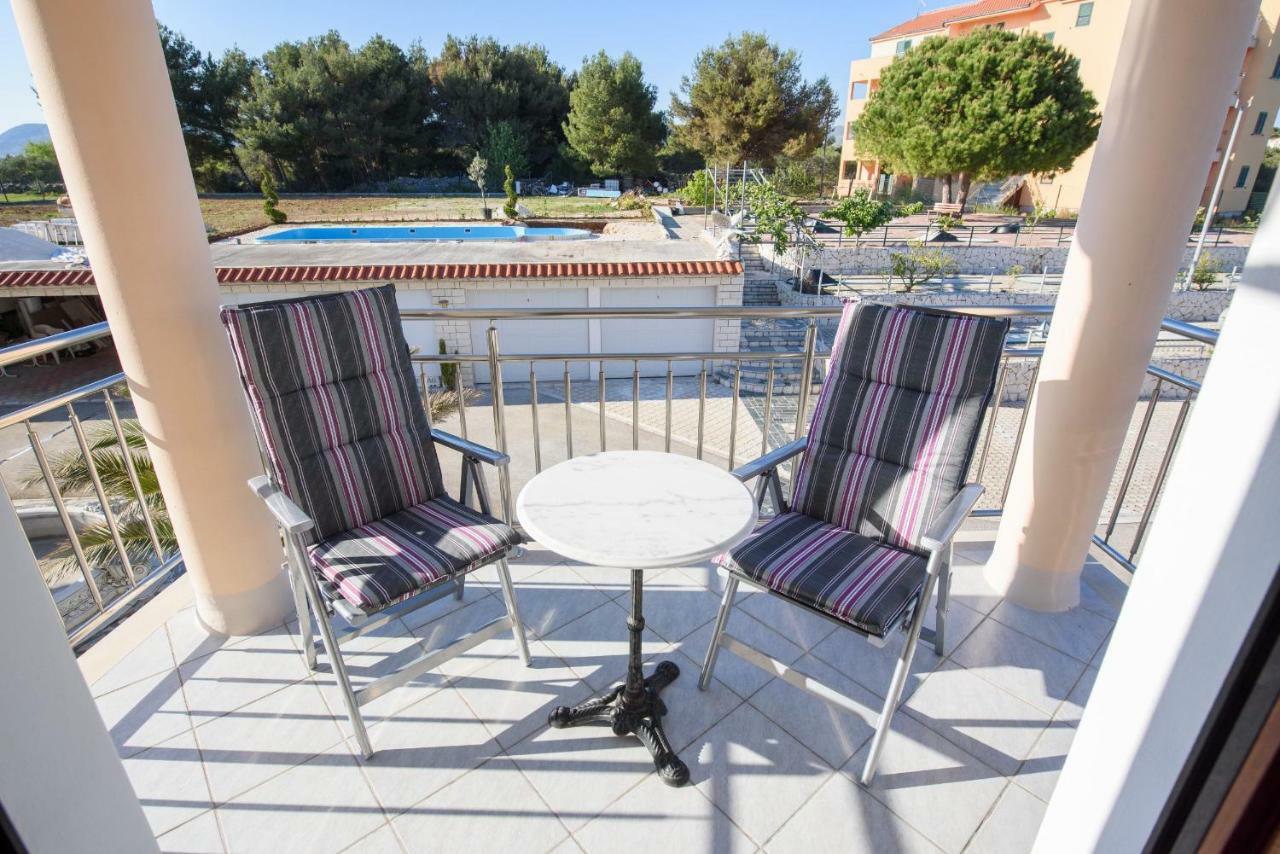 Appartamento con Vista Piscina