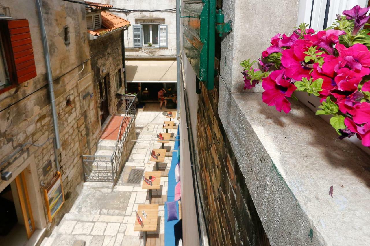 Studio Apartment,857277959:JPEG