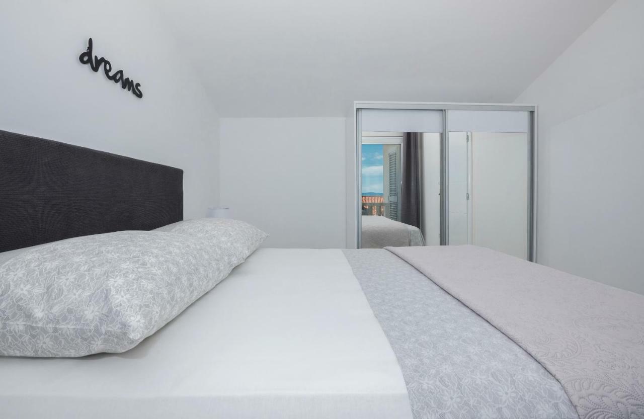 Apartment Sea View
