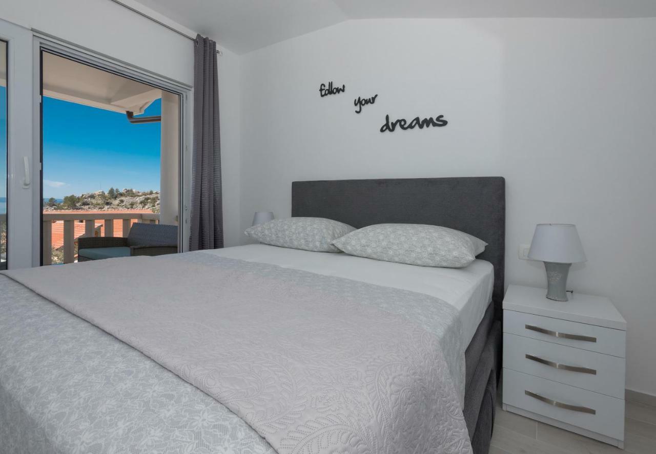 Apartment Sea View