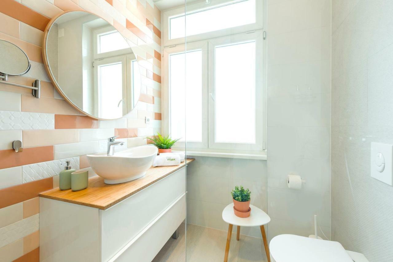 Deluxe Double Room,855727703:JPEG