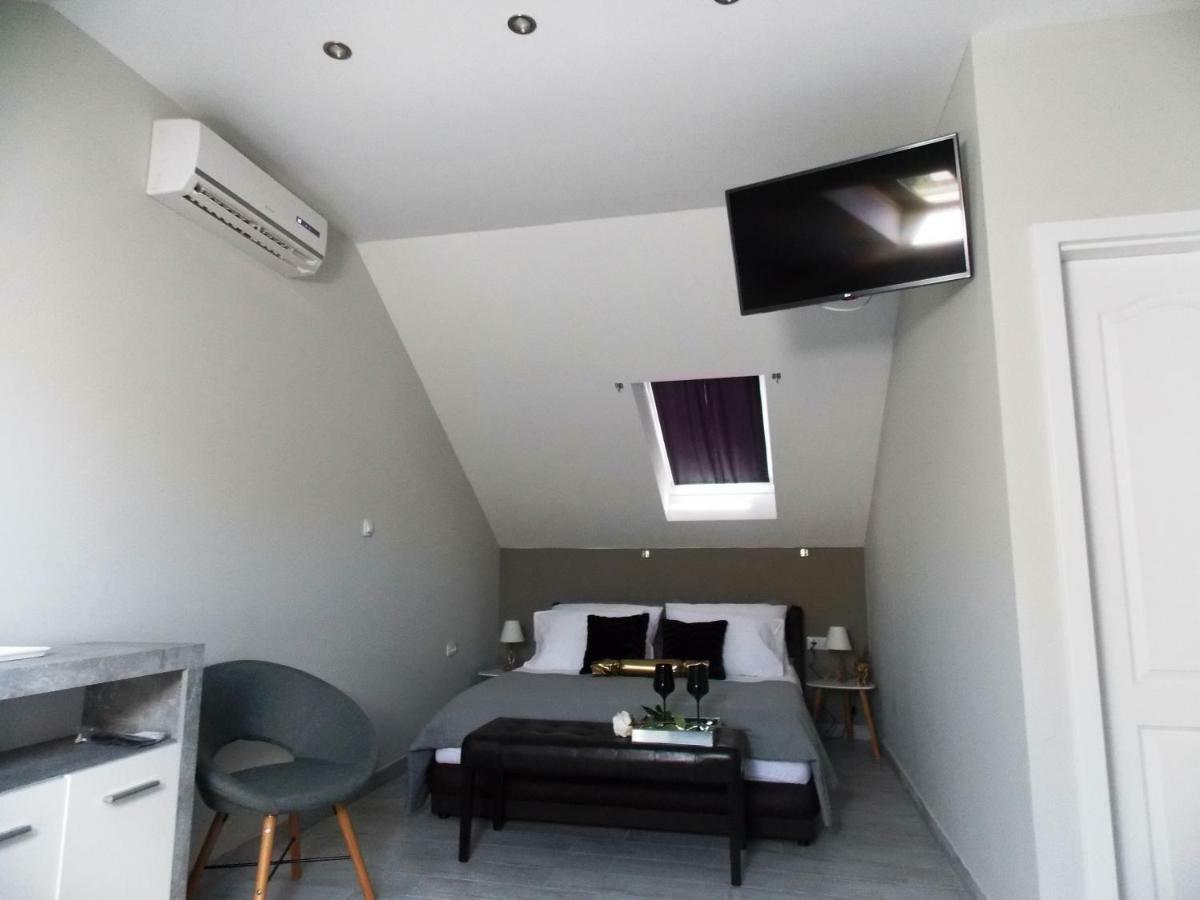 Studio Apartment,856471085:JPEG