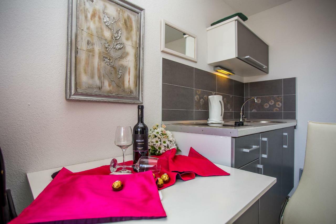 Luxury One-Bedroom Apartment