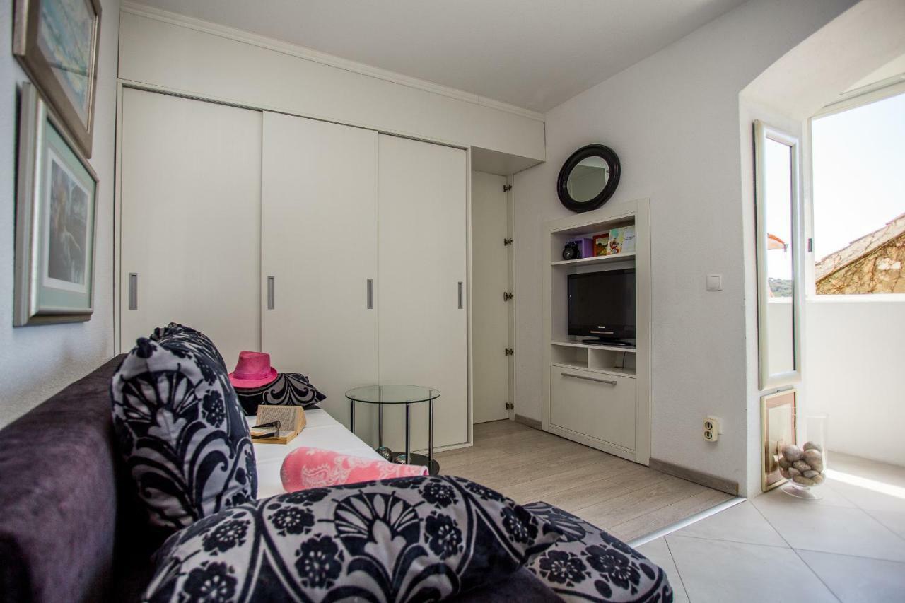 Luxury One-Bedroom Apartment