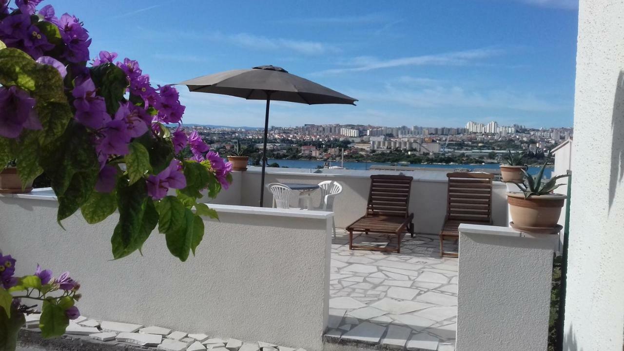 Studio with Terrace