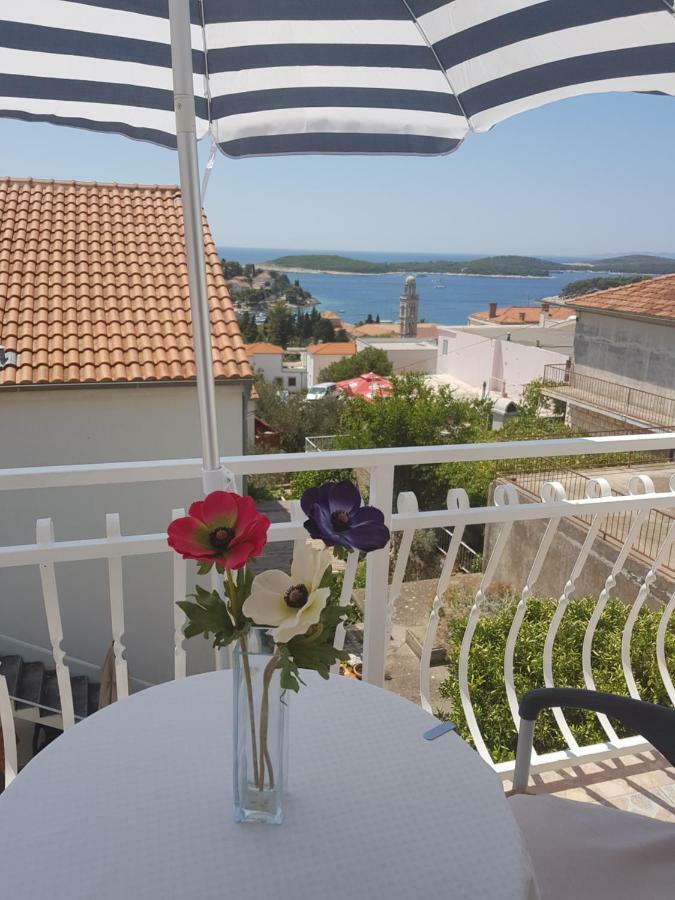 One-Bedroom Apartment with Balcony and Sea View