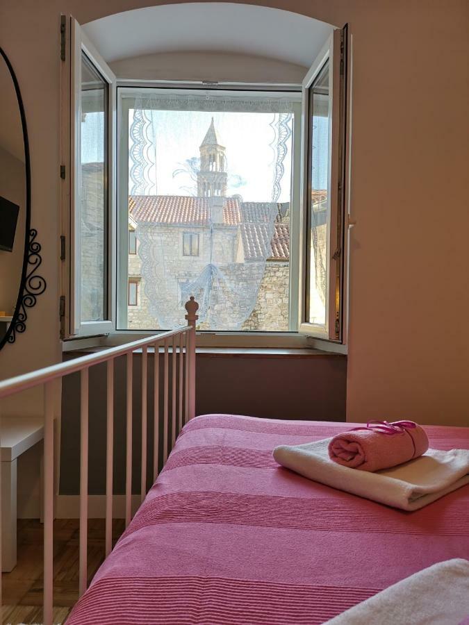 Double Room Private Bathroom
