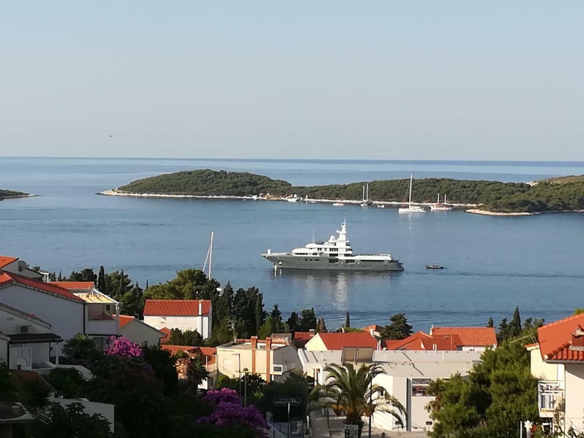 Apartamento com 2 Quartos, Terraço e Vista do Mar