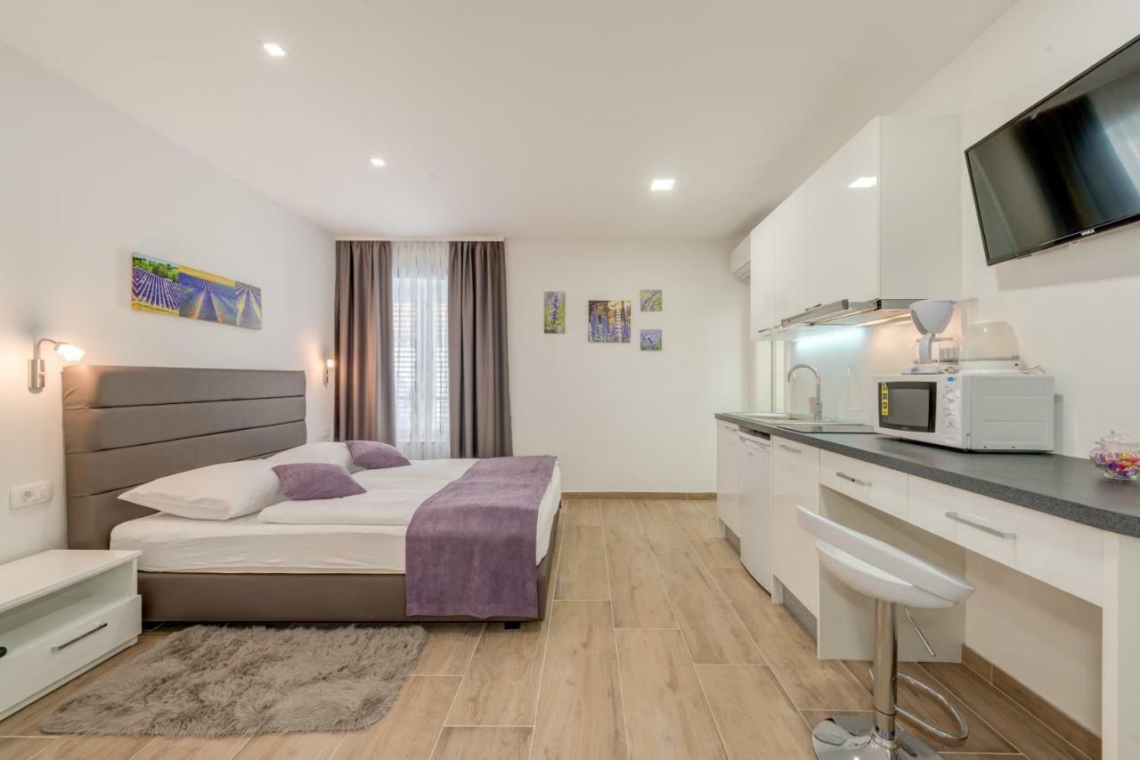 Studio Apartment,902700568:JPEG