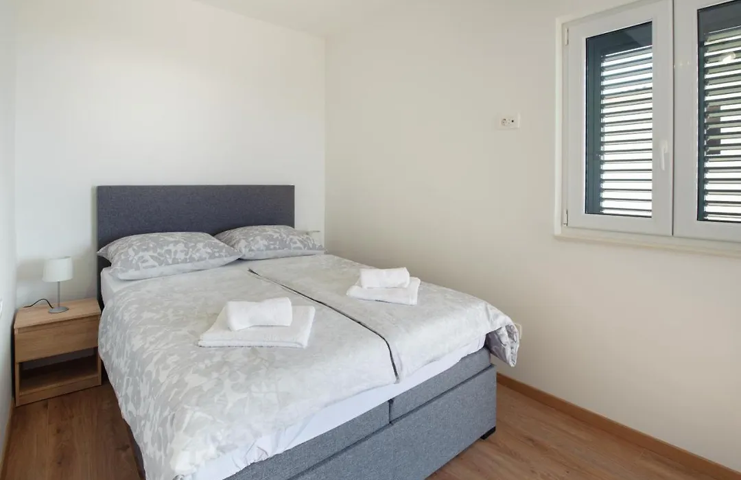 Nera Lux Apartment-1
