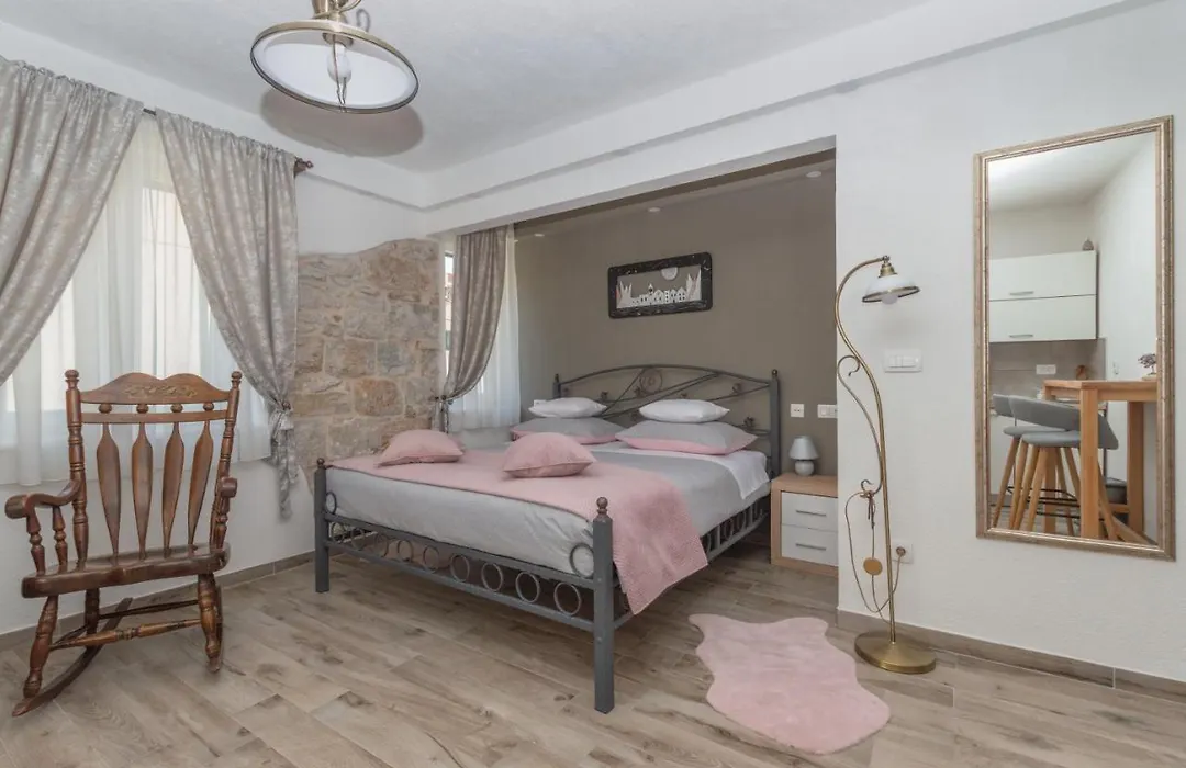 Bossa Studio Apartments-1