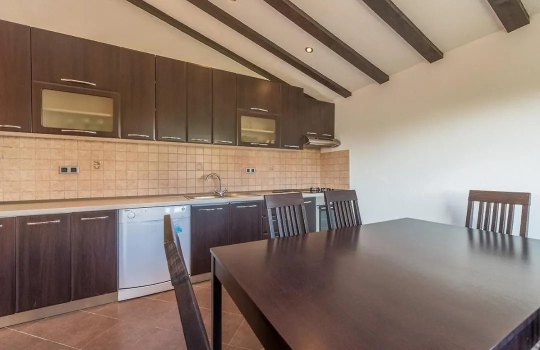Apartments Tonci Og-1