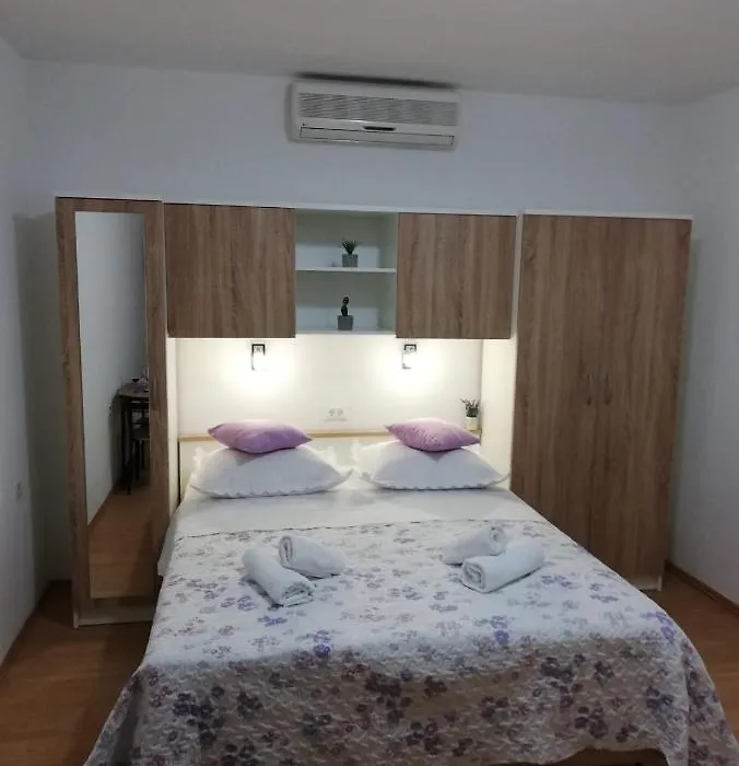 Studio Za 2 Osobe- Lijana-1