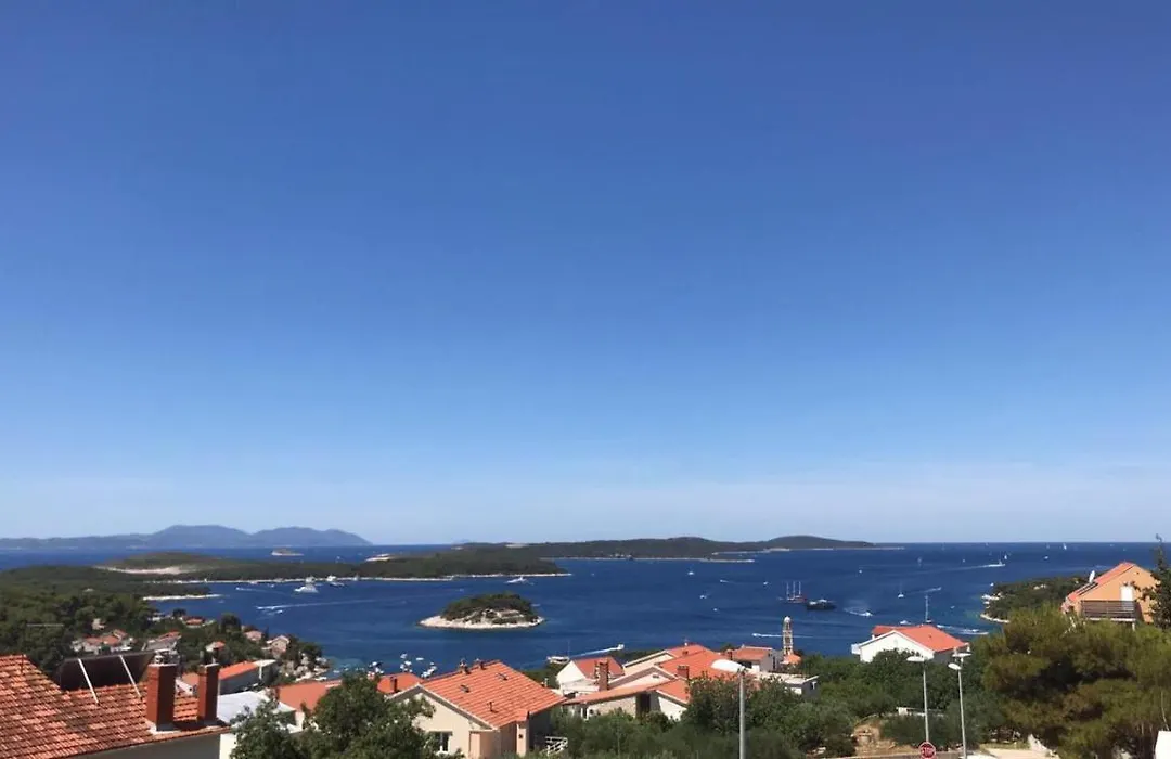 Apartmani Anka Hvar-1