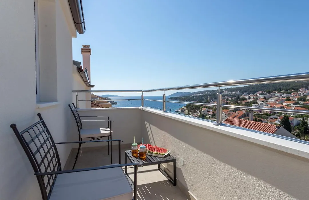 Golden View Penthouse-1