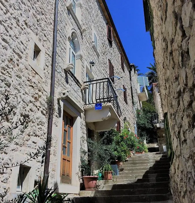 Apartman Pod Forticu-1