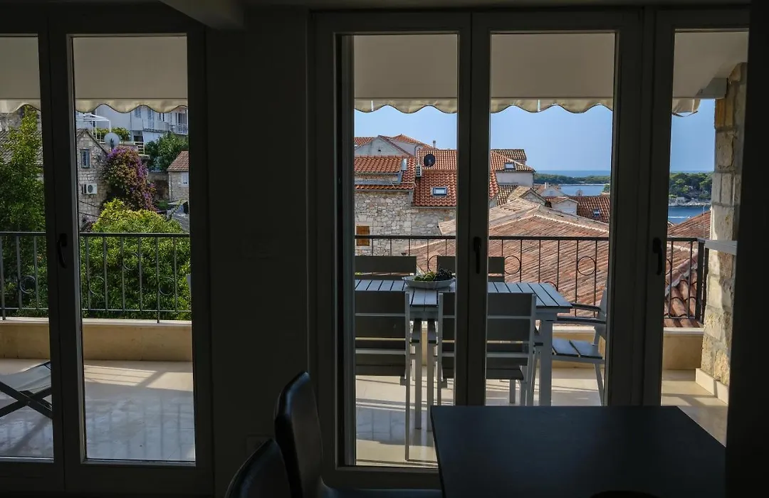 Penthouse In Old Dalmatian House - Flybridge-1