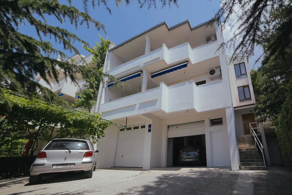 Apartments Dada-1