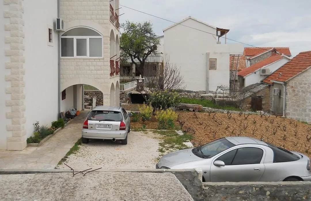 Apartments Brizic-1