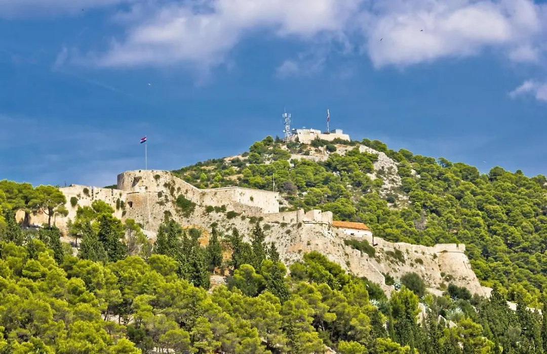Studio Apartment In Hvar Town With Sea View, Balcony, Air Conditioning, Wi-Fi-1