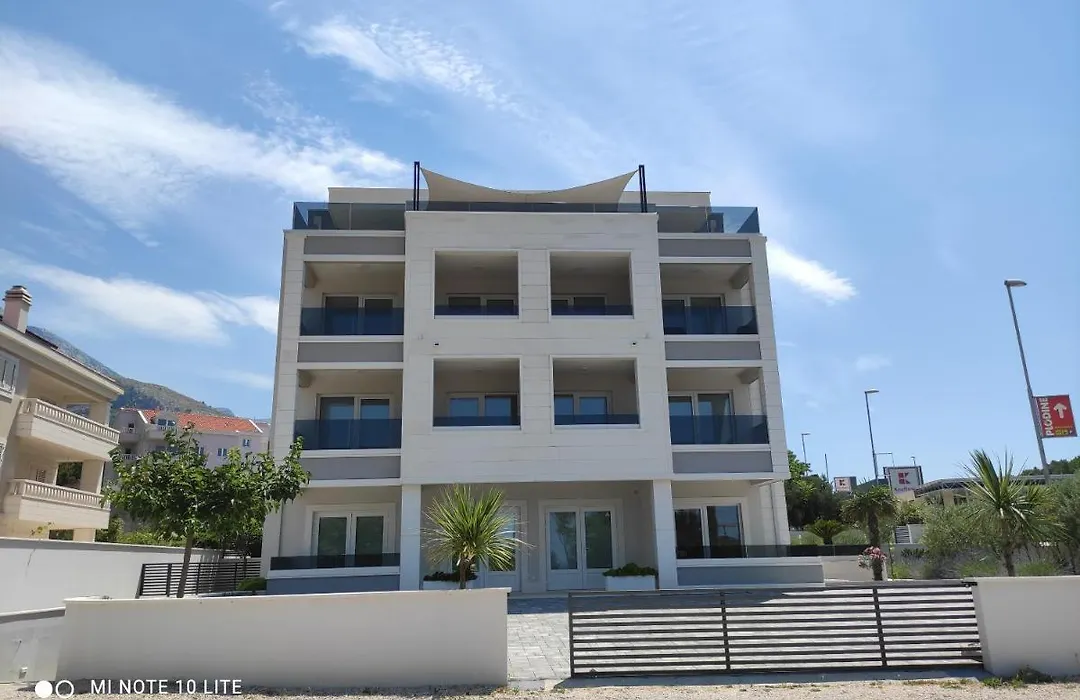 Apartments Villa Hadria-1
