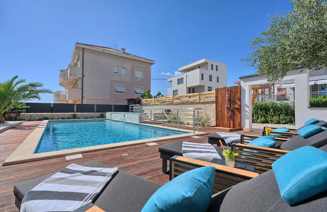 Liberty Living Apartments Znjan Beach-1
