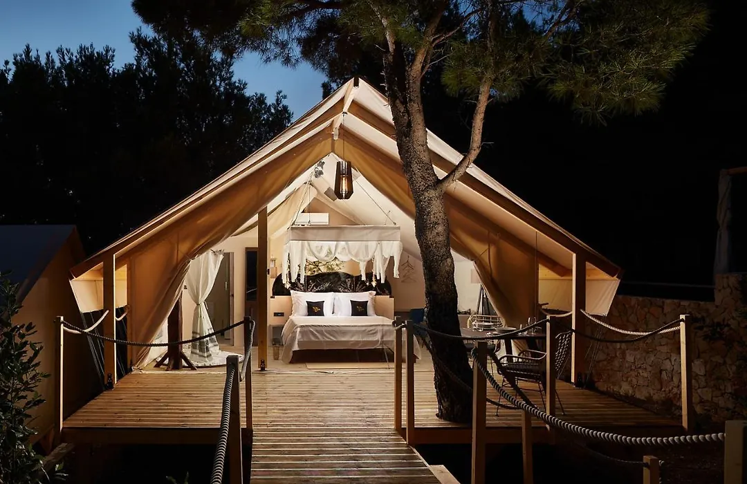 Abeille Maison Glamping Resort Zlatni Rat -Adults Only-1