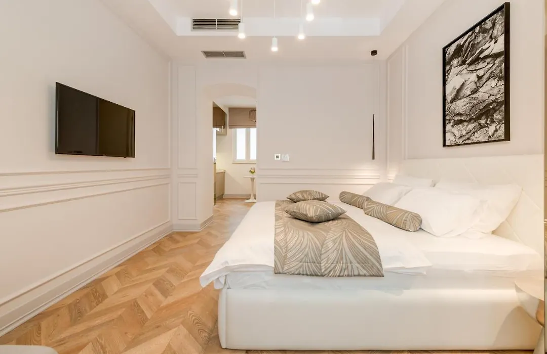Luxury Rooms L'Avenue 2 Split-1
