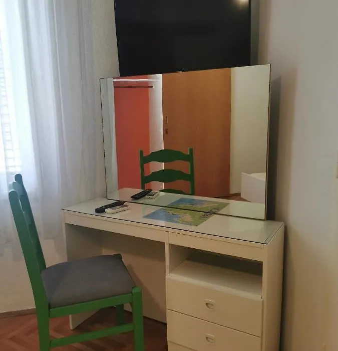 Apartman Tudor Kuzma-1